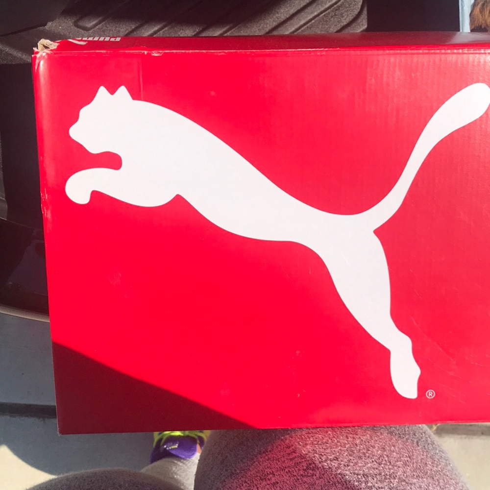 PUMA Sneakers